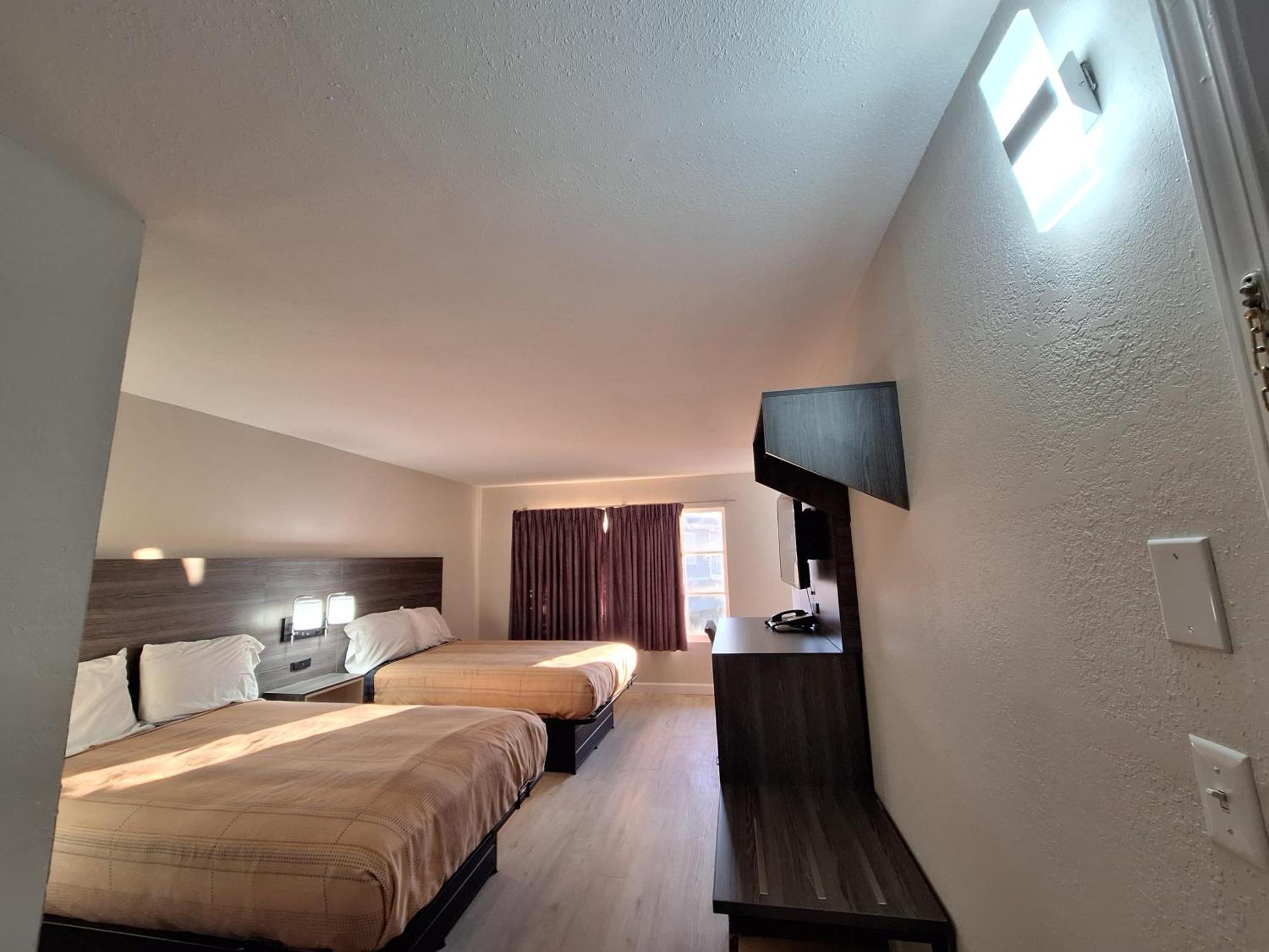 Budget Inn - Roxboro Екстериор снимка